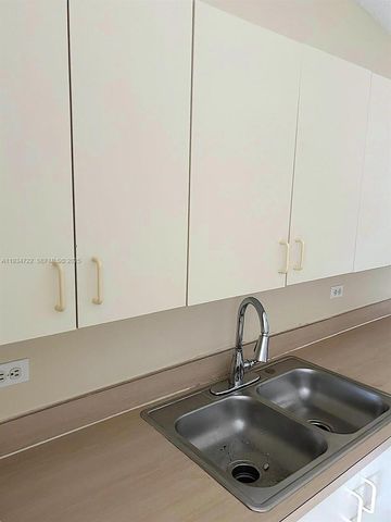 3690 N 56th Ave 937, Hollywood, FL 33021