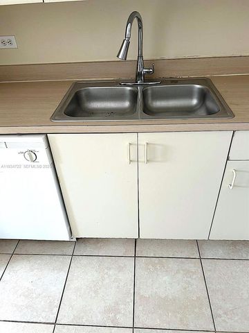 3690 N 56th Ave 937, Hollywood, FL 33021