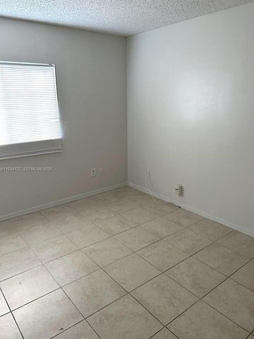 3690 N 56th Ave 937, Hollywood, FL 33021