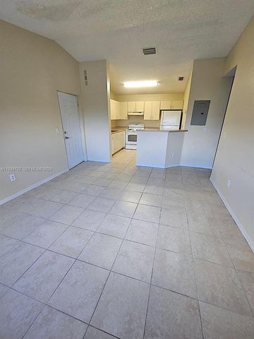 3690 N 56th Ave 937, Hollywood, FL 33021