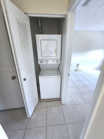 3690 N 56th Ave 937, Hollywood, FL 33021