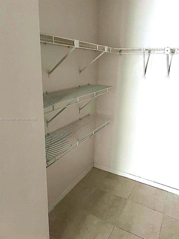 3690 N 56th Ave 937, Hollywood, FL 33021