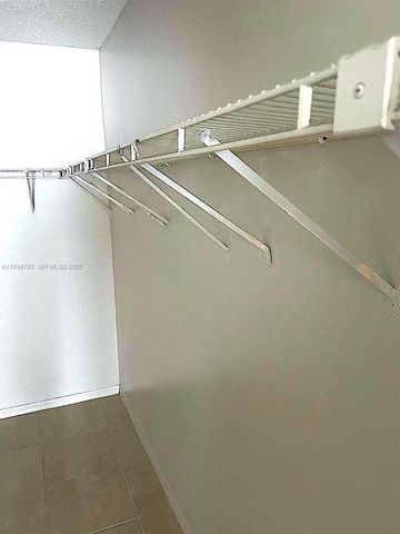 3690 N 56th Ave 937, Hollywood, FL 33021