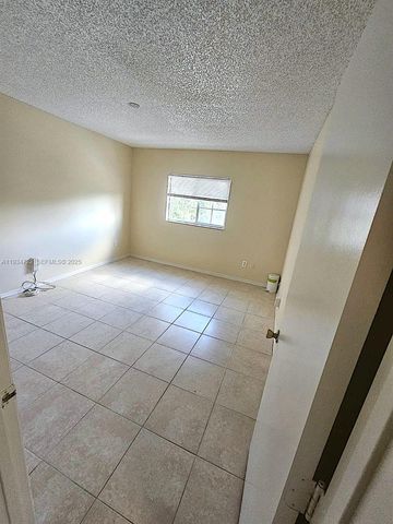 3690 N 56th Ave 937, Hollywood, FL 33021