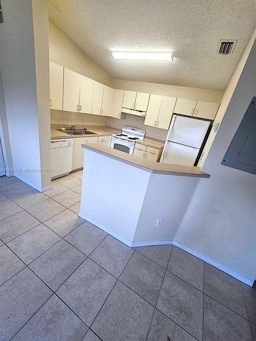 3690 N 56th Ave 937, Hollywood, FL 33021