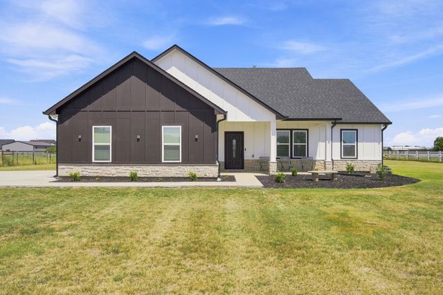 6020 Huckleberry Lane, Joshua, TX 76058