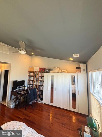 25021 JUSTICE DR, Chantilly, VA 20152