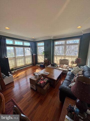 25021 JUSTICE DR, Chantilly, VA 20152