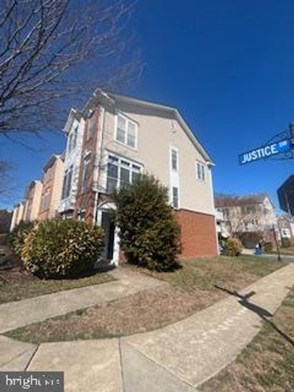25021 JUSTICE DR, Chantilly, VA 20152