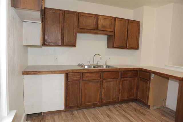 425 NE Broadway Avenue, Des Moines, IA 50313