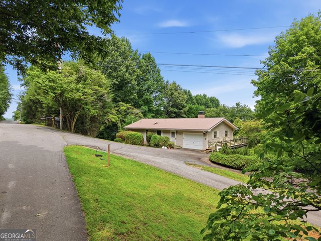 2325 Ridgecrest Circle, Hiawassee, GA 30546