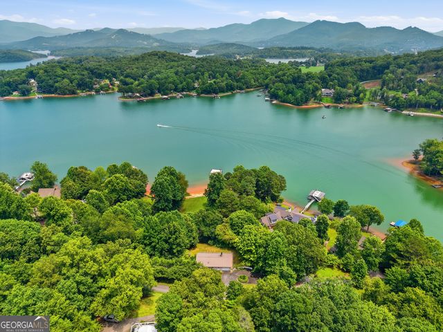 2325 Ridgecrest Circle, Hiawassee, GA 30546