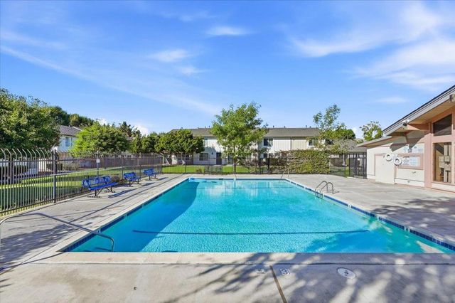 2175 Meadowgate Way, San Jose, CA 95132
