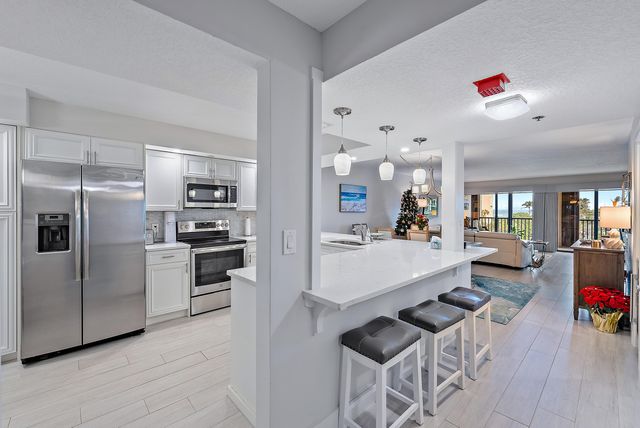 500 Ocean Trail Way 406, Jupiter, FL 33477