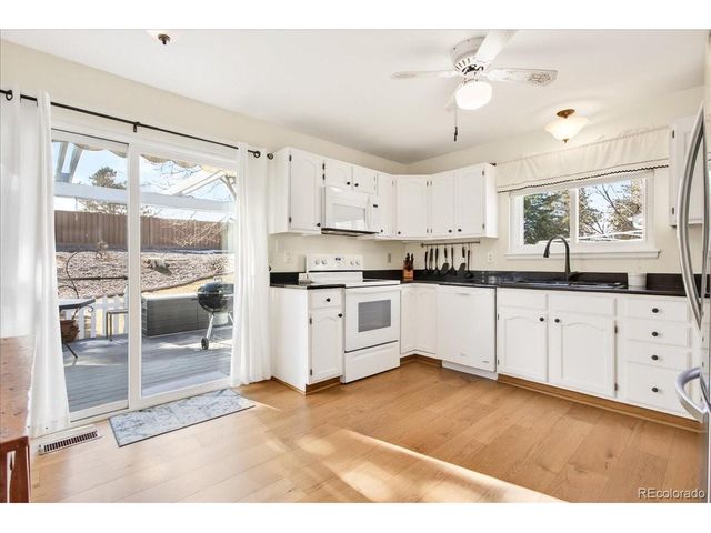 20 Shetland Ct, Highlands Ranch, CO 80130