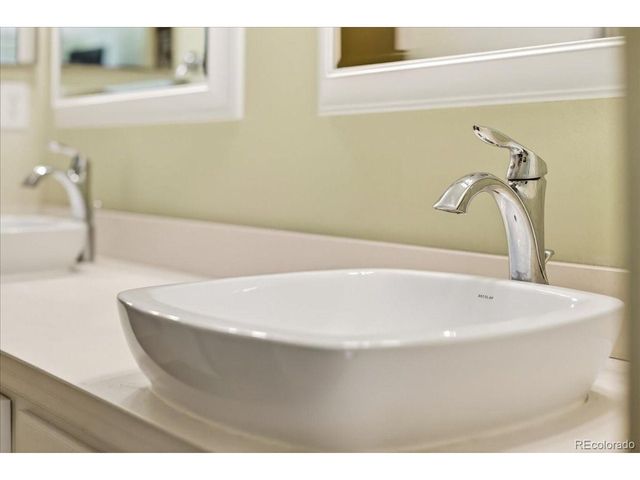 20 Shetland Ct, Highlands Ranch, CO 80130