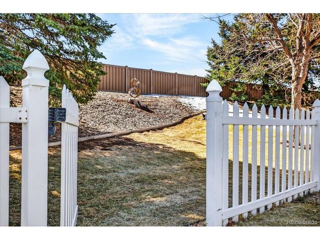 20 Shetland Ct, Highlands Ranch, CO 80130