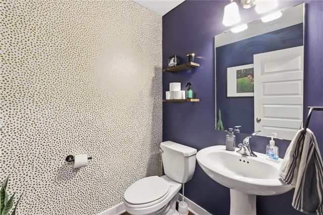 9017 SW 9th Street, Blue Springs, MO 64064