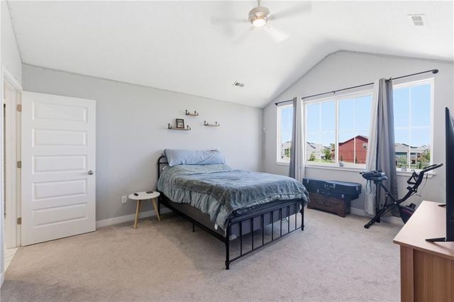 9017 SW 9th Street, Blue Springs, MO 64064