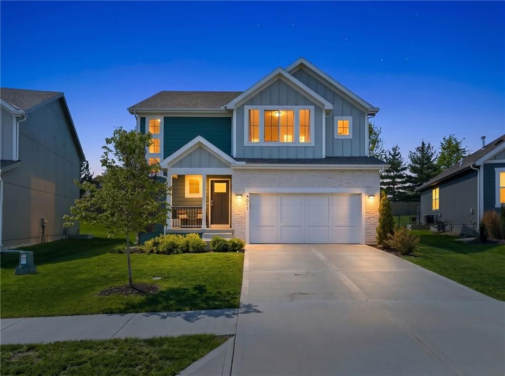 9017 SW 9th Street, Blue Springs, MO 64064