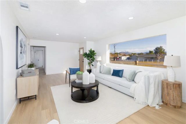 7238 Kingsley Ave, Hesperia, CA 92345