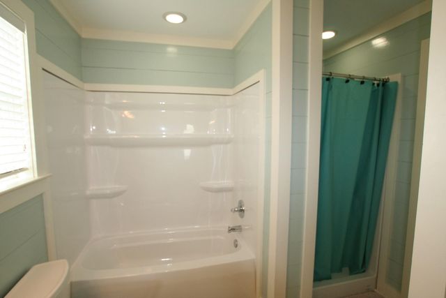 1355 Keith Avenue, Gilchrist, TX 77617