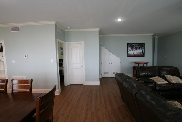 1355 Keith Avenue, Gilchrist, TX 77617