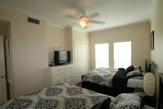 1355 Keith Avenue, Gilchrist, TX 77617