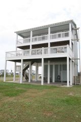 1355 Keith Avenue, Gilchrist, TX 77617