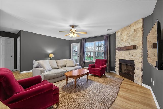 32 Taransay Circle, Bella Vista, AR 72715