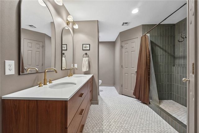 32 Taransay Circle, Bella Vista, AR 72715