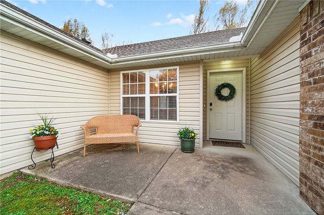 32 Taransay Circle, Bella Vista, AR 72715