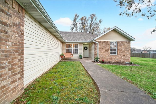 32 Taransay Circle, Bella Vista, AR 72715