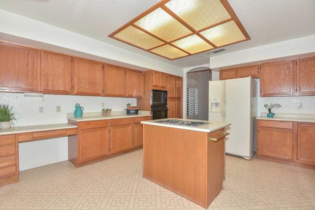 5413 W Fallen Leaf Lane, Glendale, AZ 85310