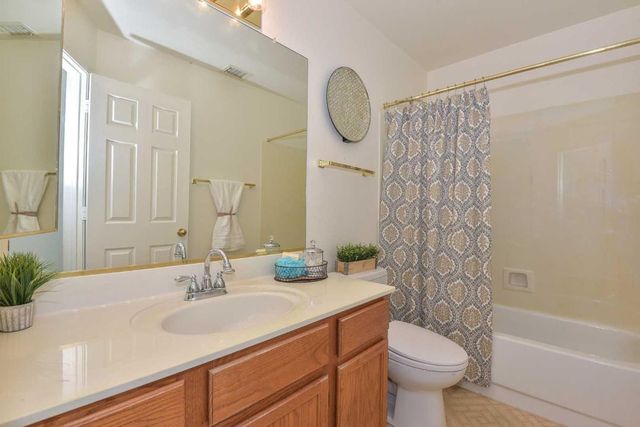 5413 W Fallen Leaf Lane, Glendale, AZ 85310