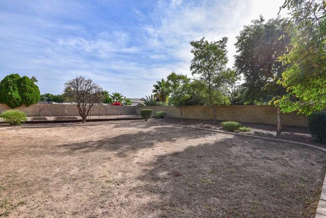 5413 W Fallen Leaf Lane, Glendale, AZ 85310
