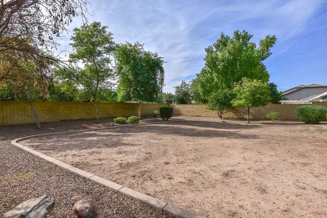 5413 W Fallen Leaf Lane, Glendale, AZ 85310