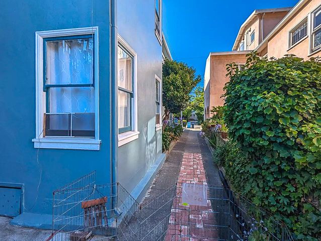2319 Ward Street, Berkeley, CA 94705