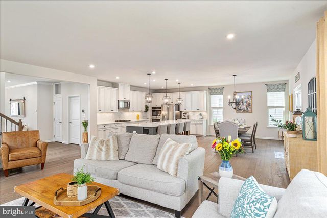 12222 CRANFORD DR, Woodbridge, VA 22192