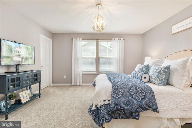 12222 CRANFORD DR, Woodbridge, VA 22192