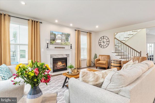 12222 CRANFORD DR, Woodbridge, VA 22192