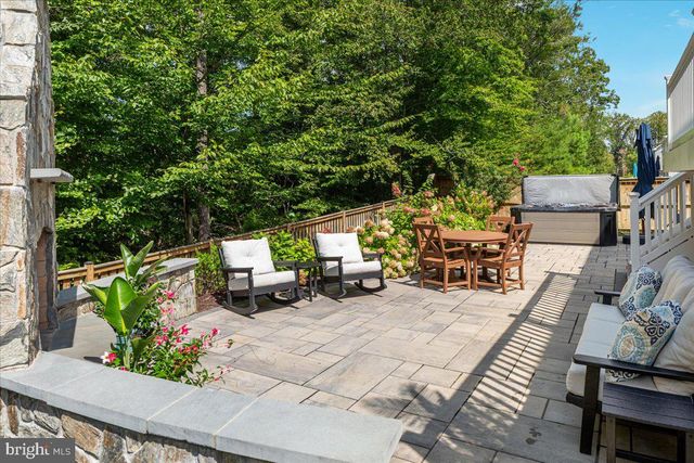 12222 CRANFORD DR, Woodbridge, VA 22192