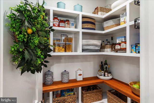 12222 CRANFORD DR, Woodbridge, VA 22192