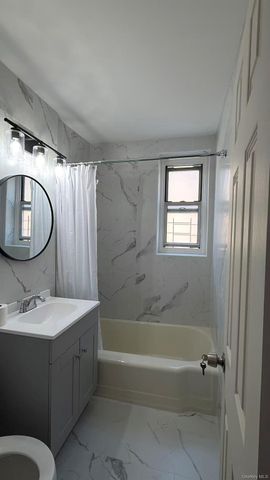 4225 80TH Street 2M, Elmhurst, NY 11373