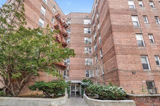 4225 80TH Street 2M, Elmhurst, NY 11373