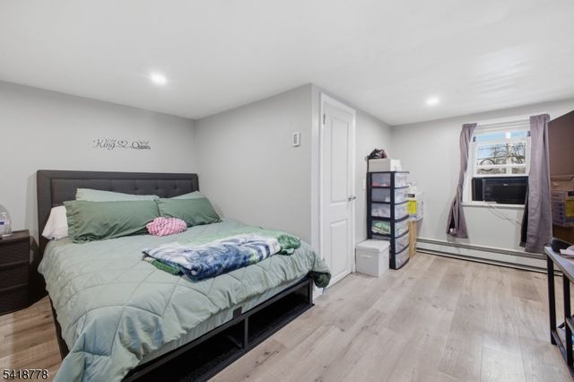261 W Main St, Bound Brook Boro, NJ 08805