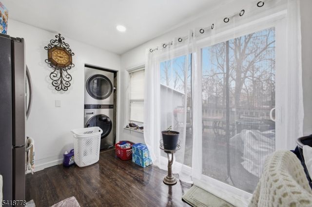 261 W Main St, Bound Brook Boro, NJ 08805