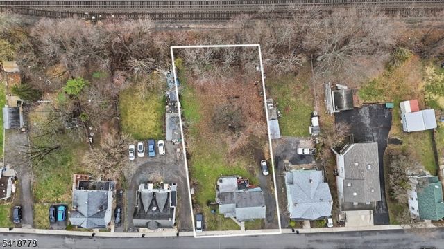 261 W Main St, Bound Brook Boro, NJ 08805