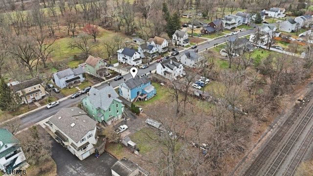 261 W Main St, Bound Brook Boro, NJ 08805
