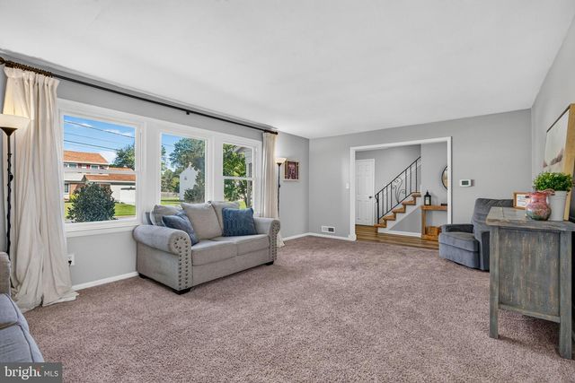 122 WOODBRIDGE RD, Marlton, NJ 08053